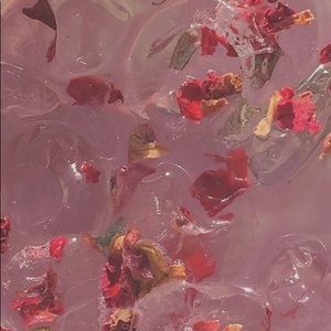 Meet your Posher, Lora